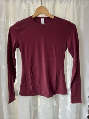 lululemon athletica Long-Sleeve Stretchy Burgundy Shirt